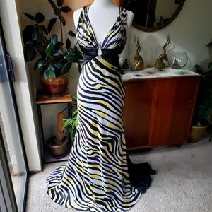 Black-less Deep V Black White Zebra Striped Prom Dress size 4